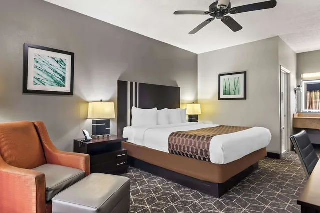 غرفة قياسية بسرير كينج، Best Western Inn Monroeville AL 2/8
