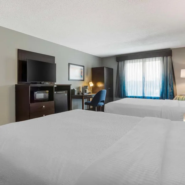 غرفة بسرير كوين، Best Western Plus Columbia Inn 1/6