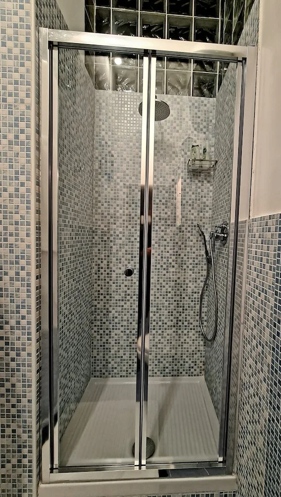 Panoramic, Town House, Queen Bed، BnB Rooms And Comfort 5/6