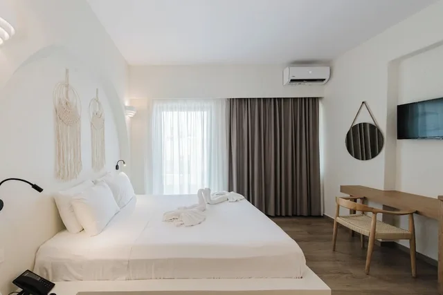 Harmony, Pool View، Evexia Boutique Hotel & Spa - Adults Only 4/10