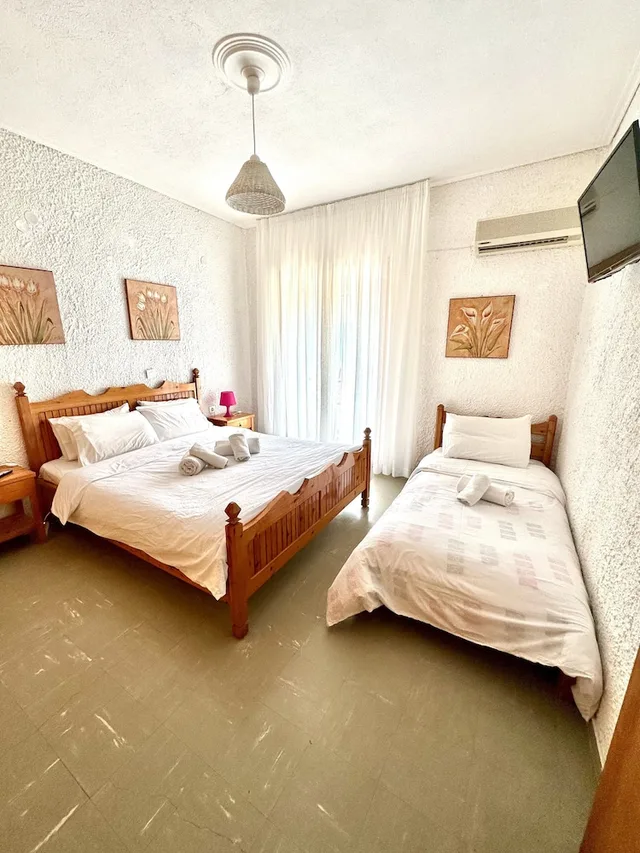 شقة كومفورت بسرير كوين وسريرين فرديين، Katerina Apartments 1/4