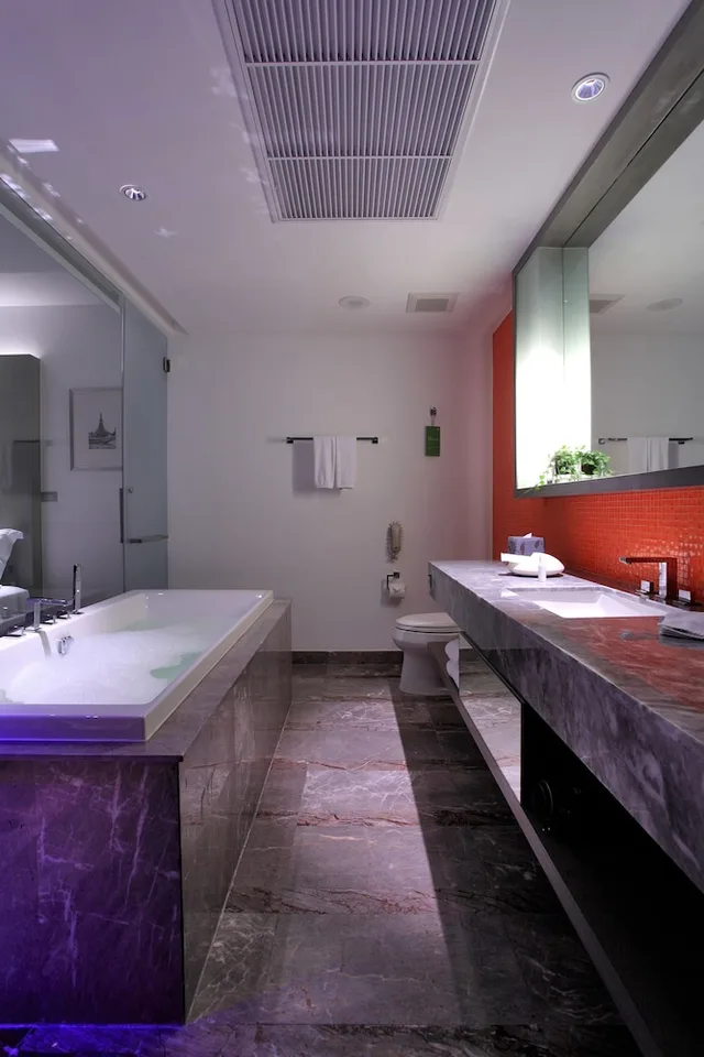 جناح بريميير بسرير كينج، Lit Bangkok Hotel 6/6