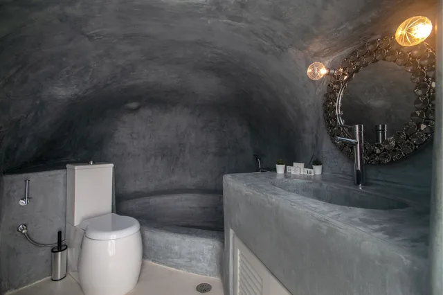 Junior Suite, Queen Bed, Outdoor Sofa, Jetted Tub، Radiant Santorini 1/2