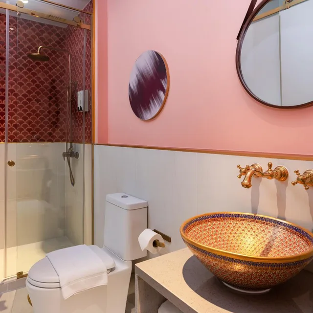 Superior, Queen Bed, Riva Vibe Hotel Bangkok 4/5
