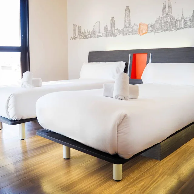 غرفة بسرير فردي لذوي الإعاقة، easyHotel Barcelona Fira 3/10