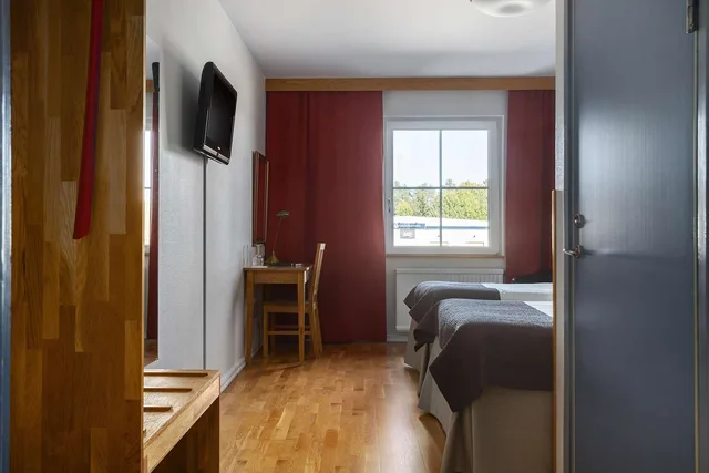 غرفة قياسية بسريرين منفصلين، Dalhall Hotell 2/3