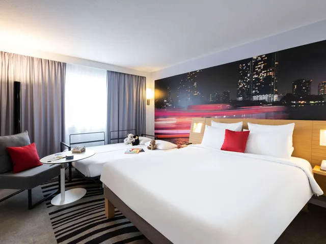 Family, Double and Twin Beds, Novotel Bordeaux Centre 5/10