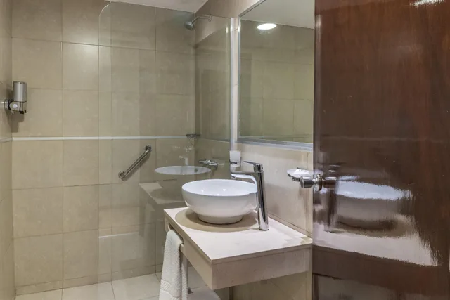 غرفة ديلوكس بسرير مزدوج بإطلالة، Ramada Plaza by Wyndham Tucuman 4/5