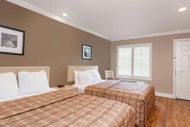 غرفة بسريرين كوين، Days Inn By Wyndham San Francisco S/Oyster Point Airport 1/6