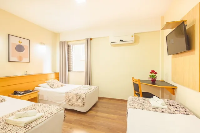 غرفة قياسية ثلاثية بسرير مزدوج وسرير فردي، Itapetinga Hotel 8/10