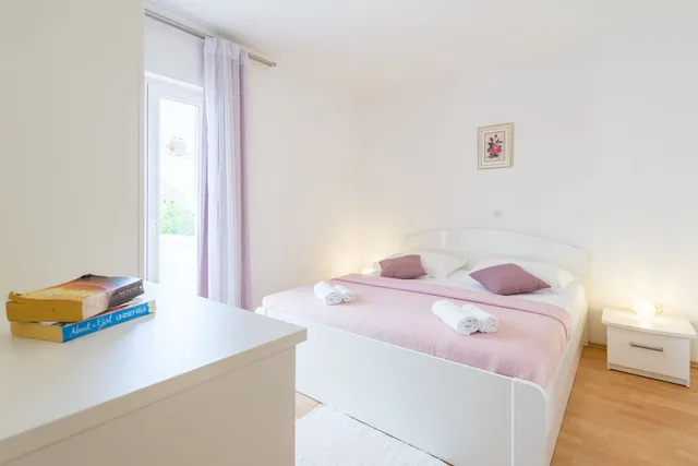 شقة بسرير كينج بإطلالة على البحر بغرفة نوم واحدة، Apartmani Nikolina 5/10