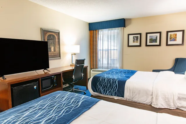 غرفة بسريرين مزدوجين لذوي الإعاقة، Comfort Inn Piketon near Fairgrounds 1/4