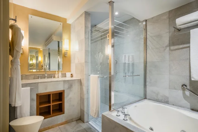 غرفة بسرير مزدوج بإطلالة على البحر، JOIA Rose Hall by Iberostar - Adults Only 3/5