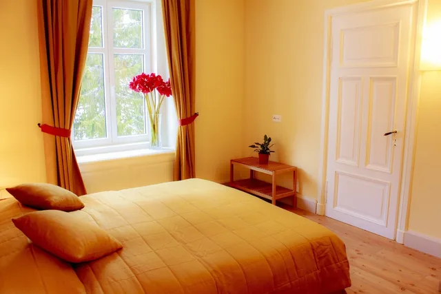 شقة بسرير كوين مع أريكة، Maloja Palace 2/6