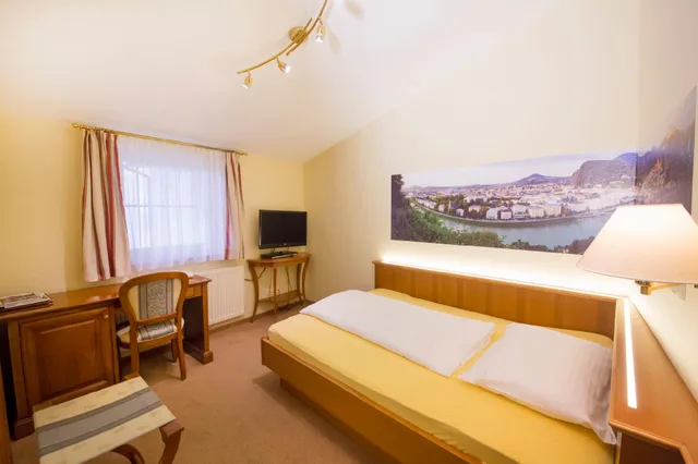 French, Single، Das Grune Hotel Zur Post - 100 Bio 1/1