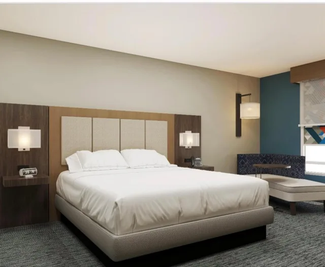 جناح بسرير كينج بجاكوزي، Holiday Inn Express Redding North by IHG 1/3
