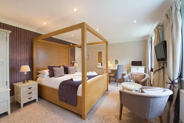 Comfy, Four Poster, Deluxe, King Bed، Bartley Lodge Hotel 1/2