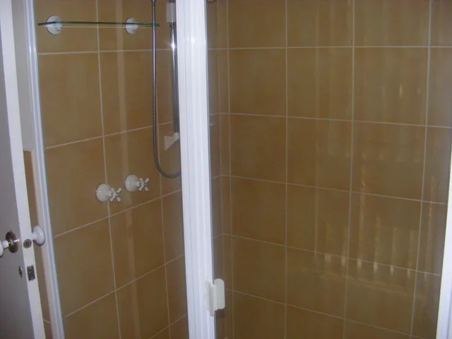 Lodge, Double Bed, Weeroona 6/6