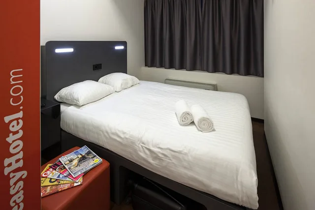 غرفة صغيرة مزدوجة، easyHotel Rotterdam City Centre 4/14