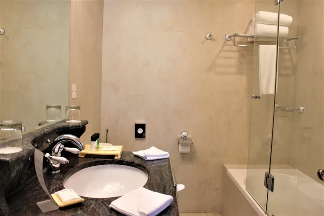 2 Bedrooms, 2 Double Beds, Pool Access, Movenpick Hotel & Resort Al Bidaa 8/10