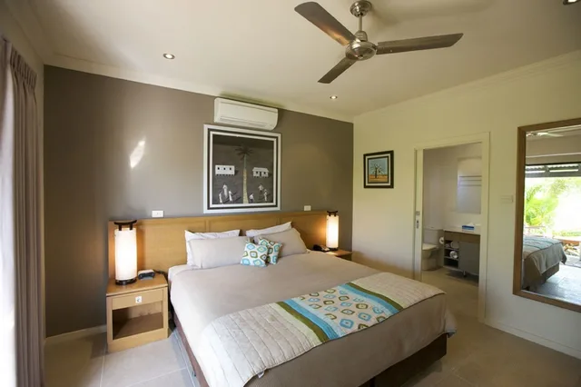 Pearl, Guest Room, King Bed، The Pearle of Cable Beach Broome 2/7