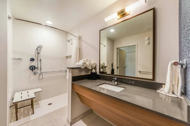 غرفة بسرير كينج، Fairfield Inn & Suites By Marriott Corpus Christi Central 16/18