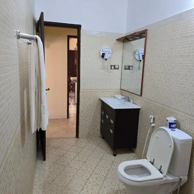 شقة بإطلالة على المدينة، Dhow Palace Hotel 5/5
