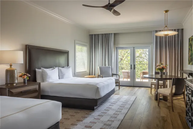 فيلا بسريرين كوين بشرفة، Signia by Hilton La Cantera Resort & Spa 1/3