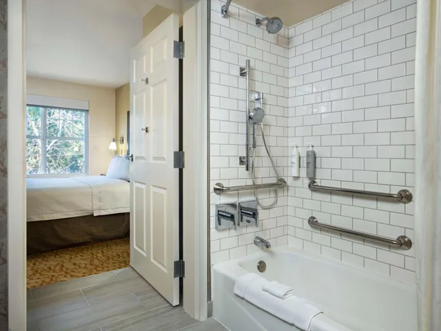 جناح بسرير كوين مع أريكة لذوي الإعاقة، Homewood Suites By Hilton Newark-Fremont 9/10