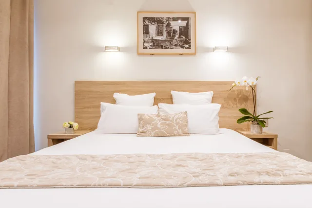 غرفة بسرير مزدوج بإطلالة على المدينة، Hotel Le Concorde 3/4