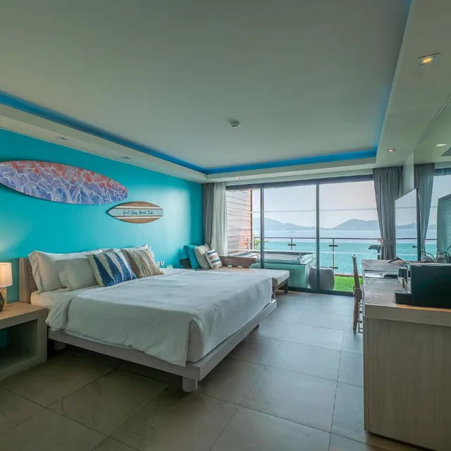 غرفة ديلوكس بسرير كينج بإطلالة على البحر، Zenmaya Oceanfront Phuket, Trademark Collection by Wyndham 4/10