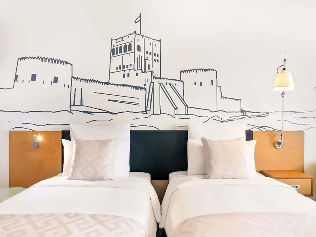 غرفة سوبيريور بسريرين منفصلين، Mercure Sohar 4/6