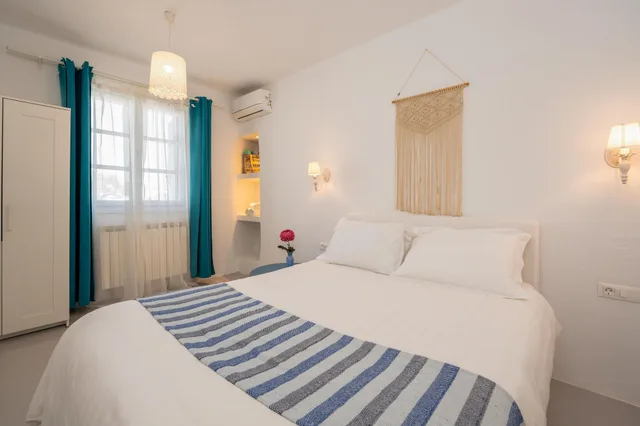 Traditional, House, Queen Bed, 2 Sofa، La Stella Hotel 1/4