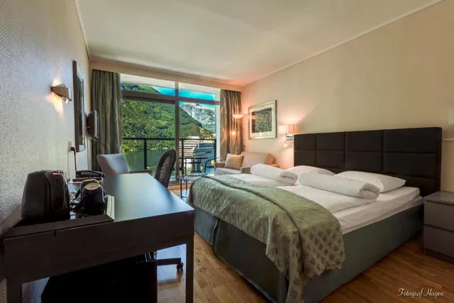 Superior, Twin Beds, Fjord View, Havila Hotel Geiranger 5/10