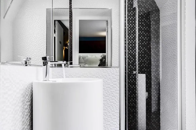 غرفة ثلاثية، Best Western Nouvel Orleans Montparnasse 4/4