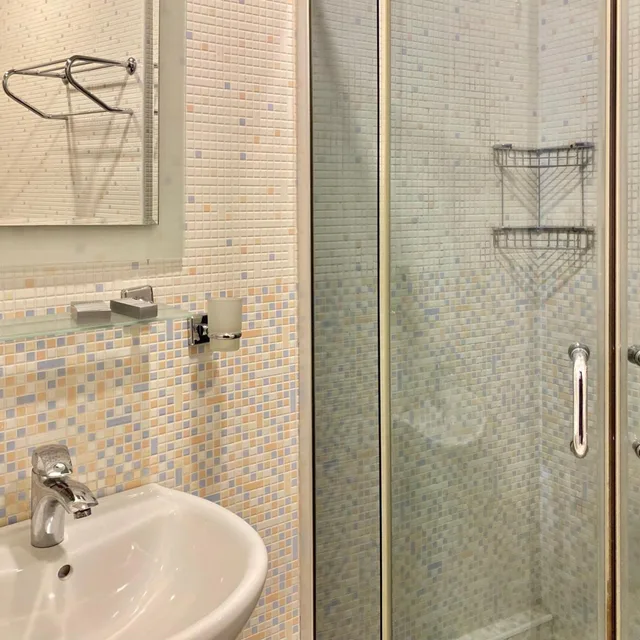 جناح في الملحق، Hotel O. Galogre 6/6
