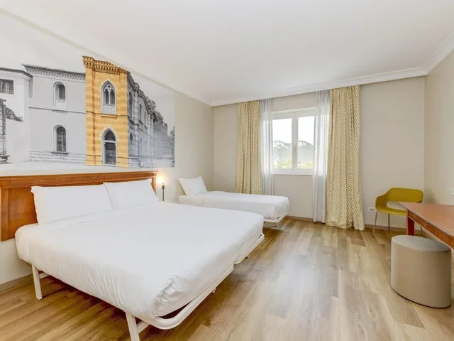 غرفة قياسية ثلاثية بسرير كوين وسرير فردي، B&B HOTEL Affi Lago di Garda 2/10
