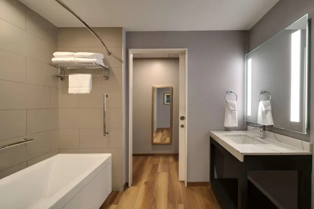 غرفة بسريرين كوين لذوي الإعاقة، Hyatt Place LAX Century Blvd 5/5