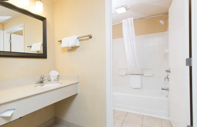 1 Bedroom, Suite, King Bed, Sofa, Stay Sky Suites 3/4