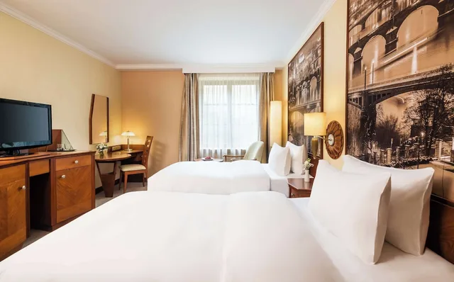 غرفة ديلوكس بسريرين منفصلين، Lindner Hotel Prague Castle 1/2