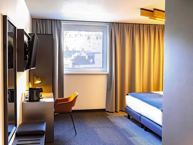 غرفة بريميوم بسرير كينج، B&B Hotel Wiesbaden 3/4