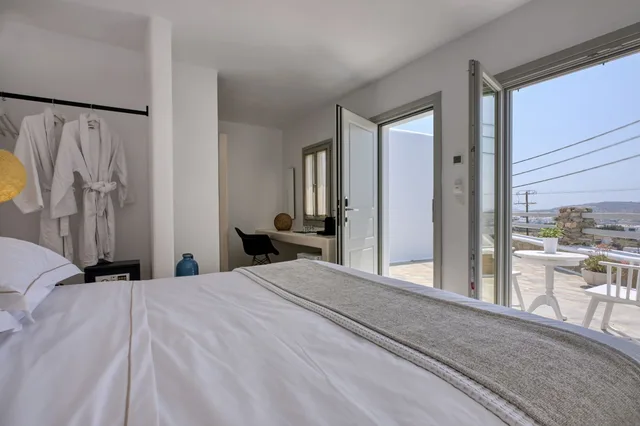 Deluxe, Street View، PAOLAS TOWN 2/2
