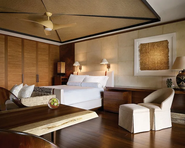 غرفة بسرير كينج بإطلالة على البحر لذوي الإعاقة، Four Seasons Resort Lanai 1/1