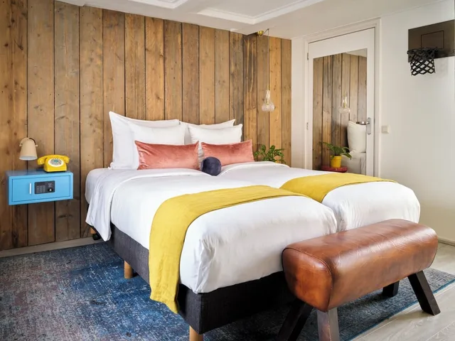 Medium, Twin Beds، Max Brown Hotel Canal District, part of Sircle Collection 3/7