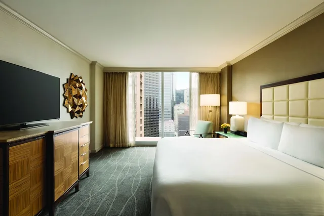 Fairmont Gold, Suite, Double Bed, City View، Fairmont Dallas 1/2