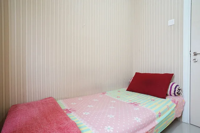 Room, 1 Double and 1 Single Bed, Vika Property GPC by ZUZU 4/10