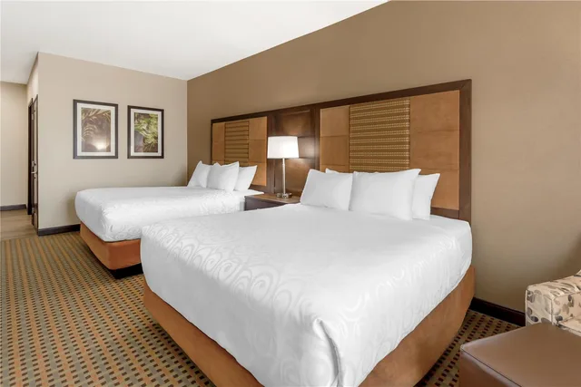 غرفة بسريرين كوين لذوي الإعاقة، Best Western Plus Hinton Inn and Suites 3/4