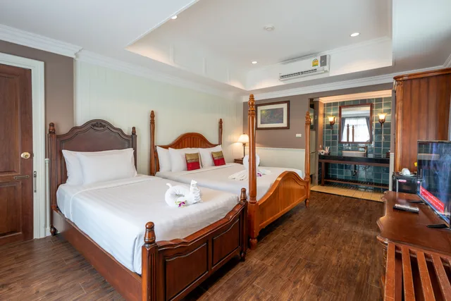 Suite, Triple, The Orchid House 153 4/6