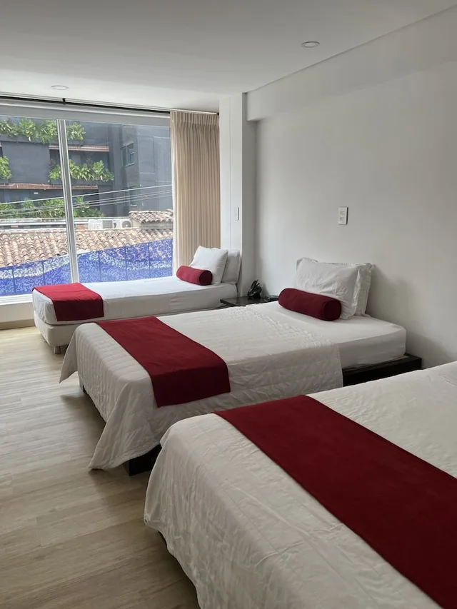 غرفة كلاسيكية ثلاثية بثلاثة أسرّة، Hotel Florencia Plaza 2/4