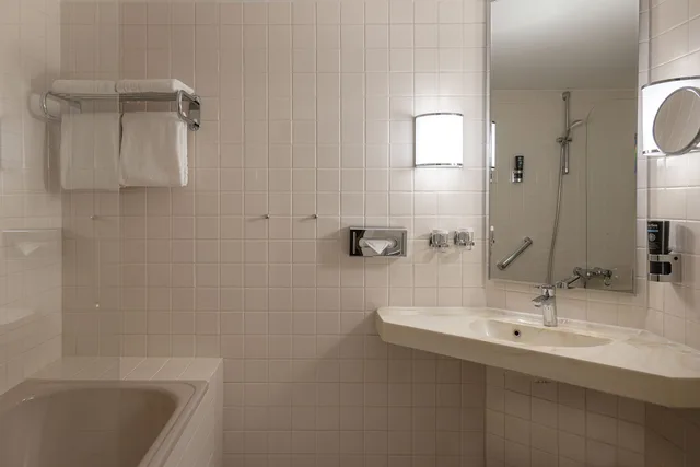 غرفة قياسية مفردة، Leonardo Hotel 7/7